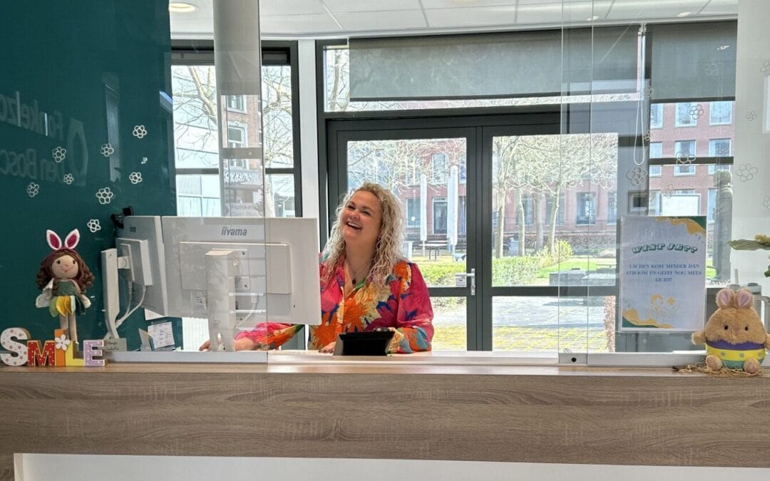 Van mode naar mensen: Lynn over haar werk als gastvrouw bij Fonkelzorg